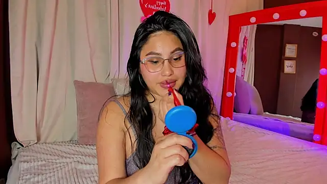 Little_Ivy's cam snapshot