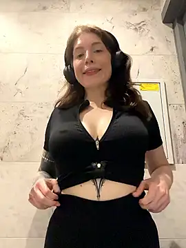 Polina-Fox live sex cam