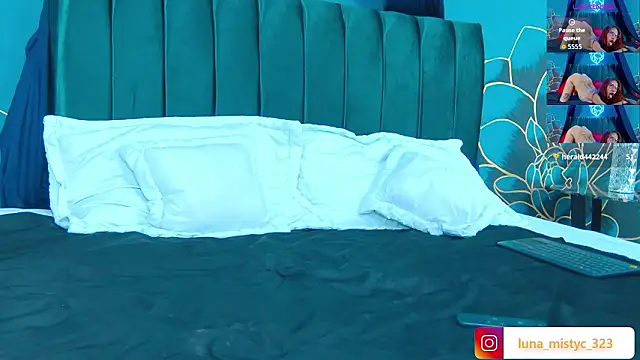 Lunamistyc live sex cam