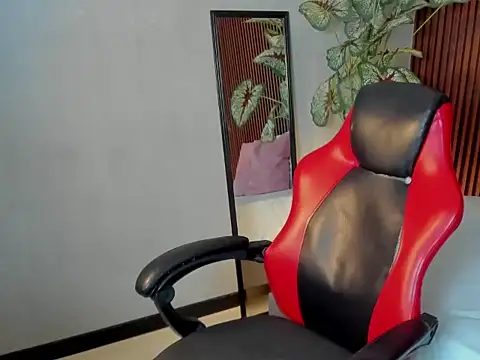 britney_lee_'s cam snapshot