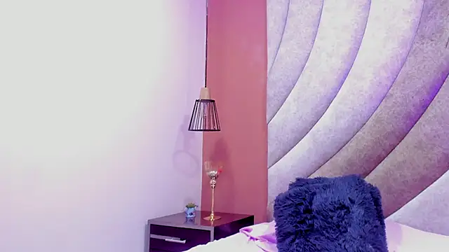 Corinna-saenz's cam snapshot