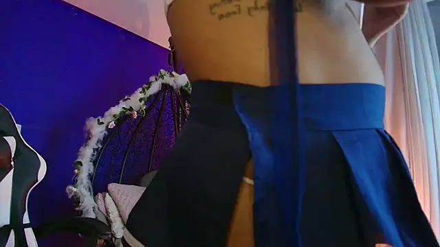 Emmapark_'s cam snapshot