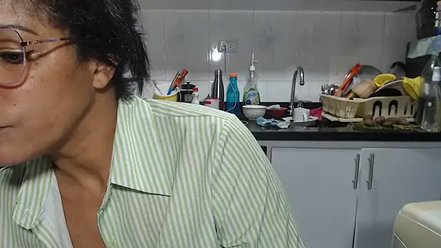 kateleyagrey's cam snapshot