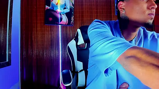 Liam_lee's cam snapshot