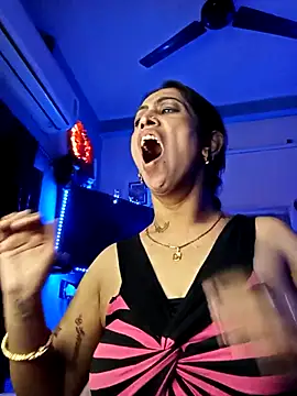 Love_Beauty01's cam snapshot