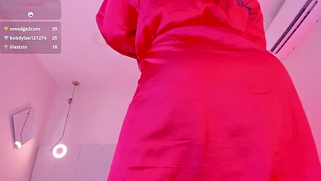 _huge_boobs_ebony's cam snapshot