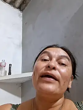 Horny-Mommy-Dirty live sex cam