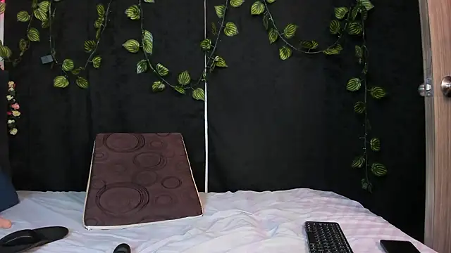 Delilah_85's cam snapshot