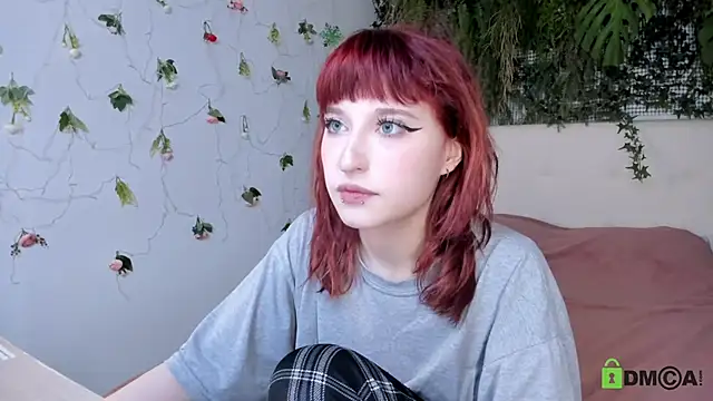 ElizaNik_'s cam snapshot