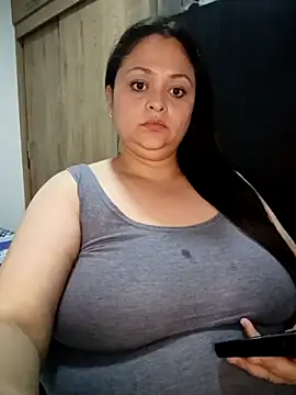 Julieta_BBW's cam snapshot