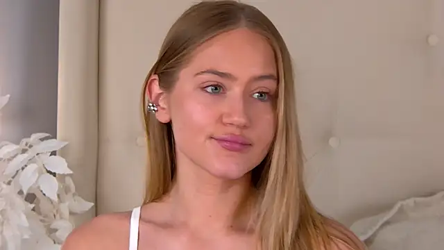 ur_wet_dreams live sex cam