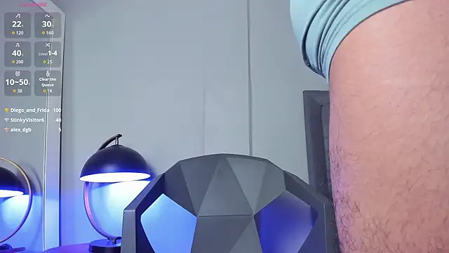 Tylerffoxx live sex cam