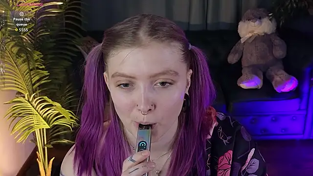 Kiki_shay live sex cam