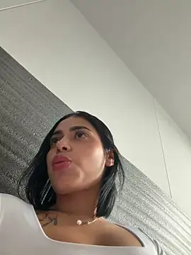 AlannaEvons live sex cam