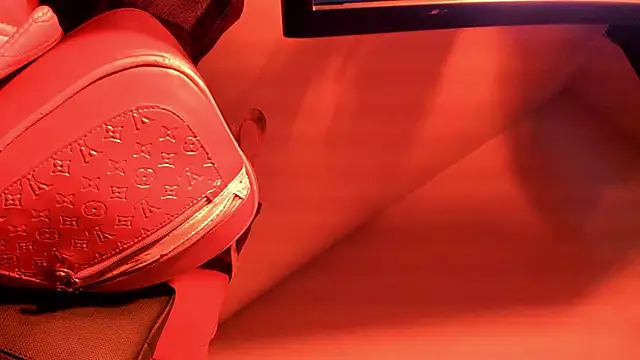 Bella_Stone's cam snapshot