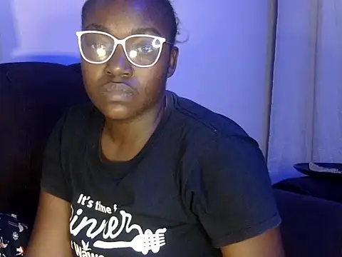 Sexy-suzy live sex cam