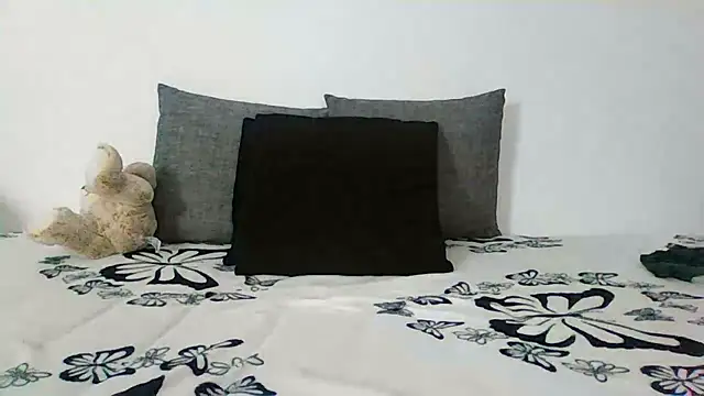 dixielarys's cam snapshot