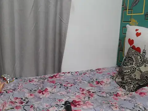 BeautyInBlackX's cam snapshot