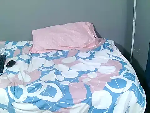 PrettySex05's cam snapshot