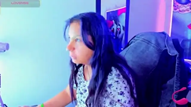 Charis_21's cam snapshot