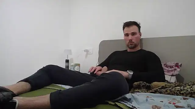 mrlyuis live sex cam