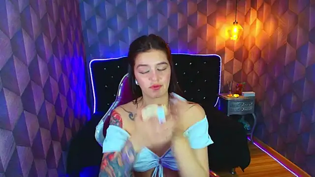 LiaHarryis's cam snapshot