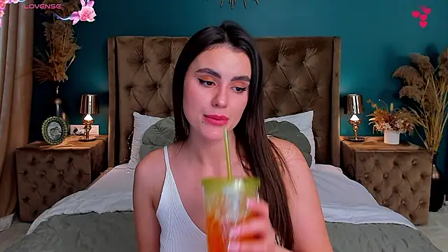 CalyMoon's cam snapshot