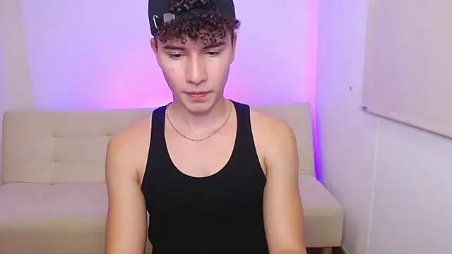 adrian_morelly live sex cam