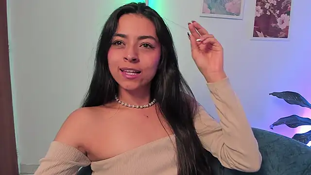 canelleGarces's cam snapshot