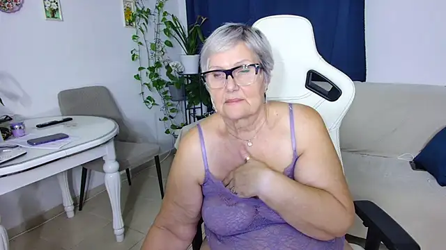 Selenna57 live sex cam