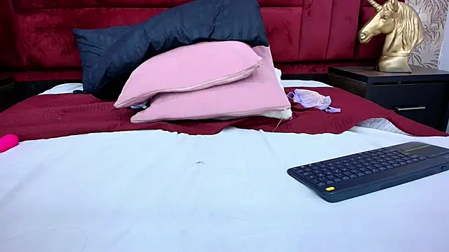 kate_morgann's cam snapshot