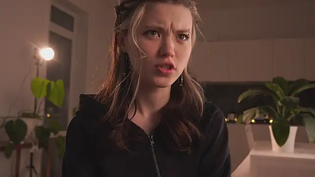 EleniRoeber's cam snapshot