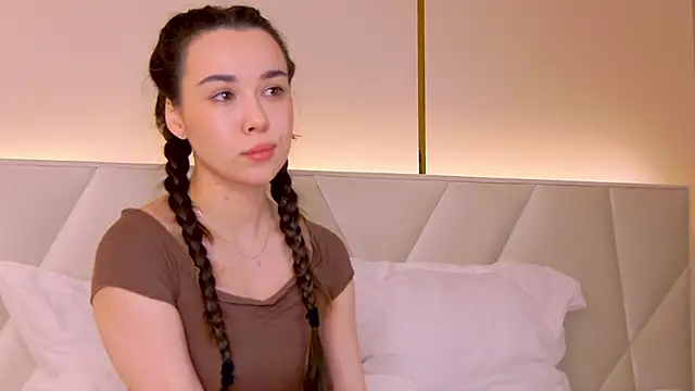 MiaMarlow live sex cam