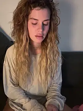 EmiliaCatalina live sex cam