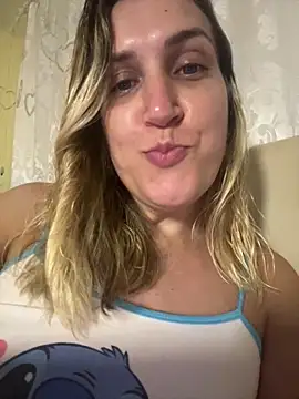 Bia_sexynovaes's cam snapshot