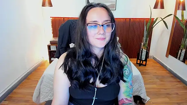 KatherineBond's cam snapshot