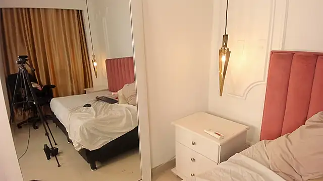 Tessa_Sinclaire's cam snapshot