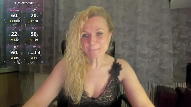 LanaLight_x's cam snapshot