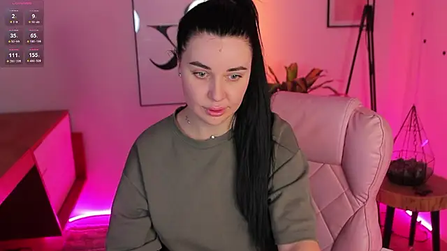 Black___Barbie's cam snapshot