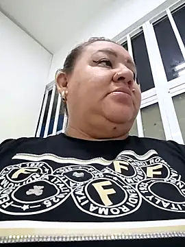 HORNY_MATURE25's cam snapshot