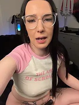 Trixie-Tainted's cam snapshot