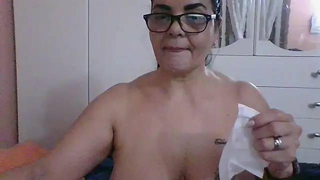 TZUNAMI1973's cam snapshot