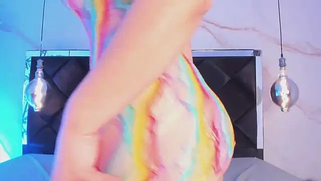 IrinaVoshh_'s cam snapshot