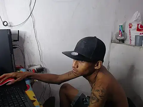 master_tattoo's cam snapshot