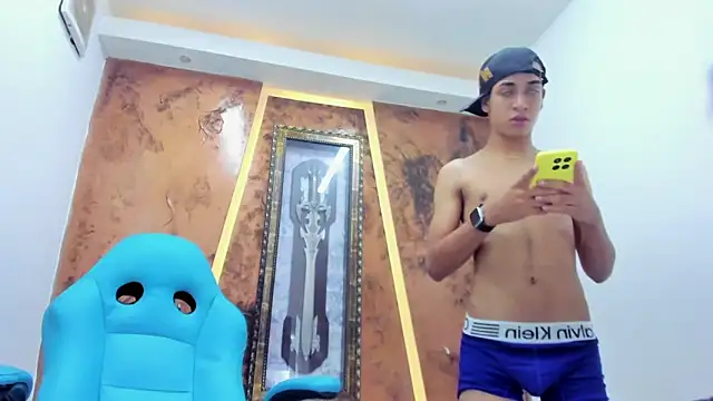 David_Bigcock20's cam snapshot