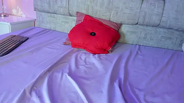 ellie_doll1's cam snapshot