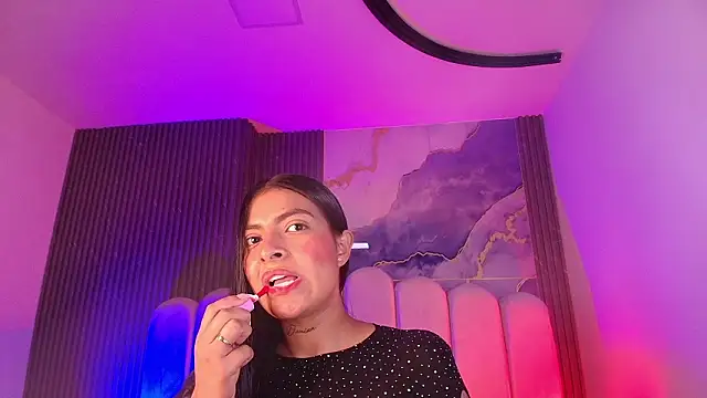 hot_dione's cam snapshot