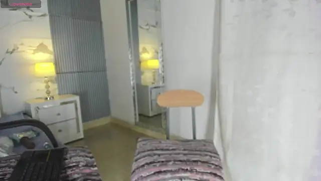 LilihtMature's cam snapshot