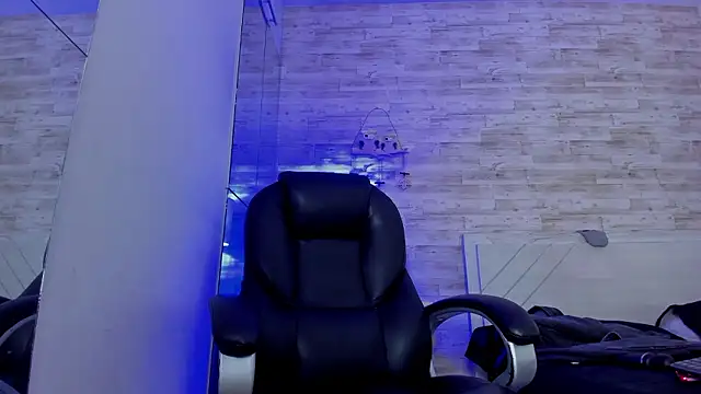 Emir_Ozan_'s cam snapshot