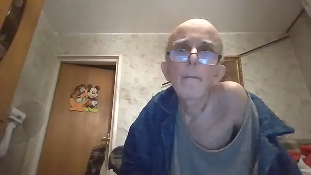 mariusica1@xh's cam snapshot